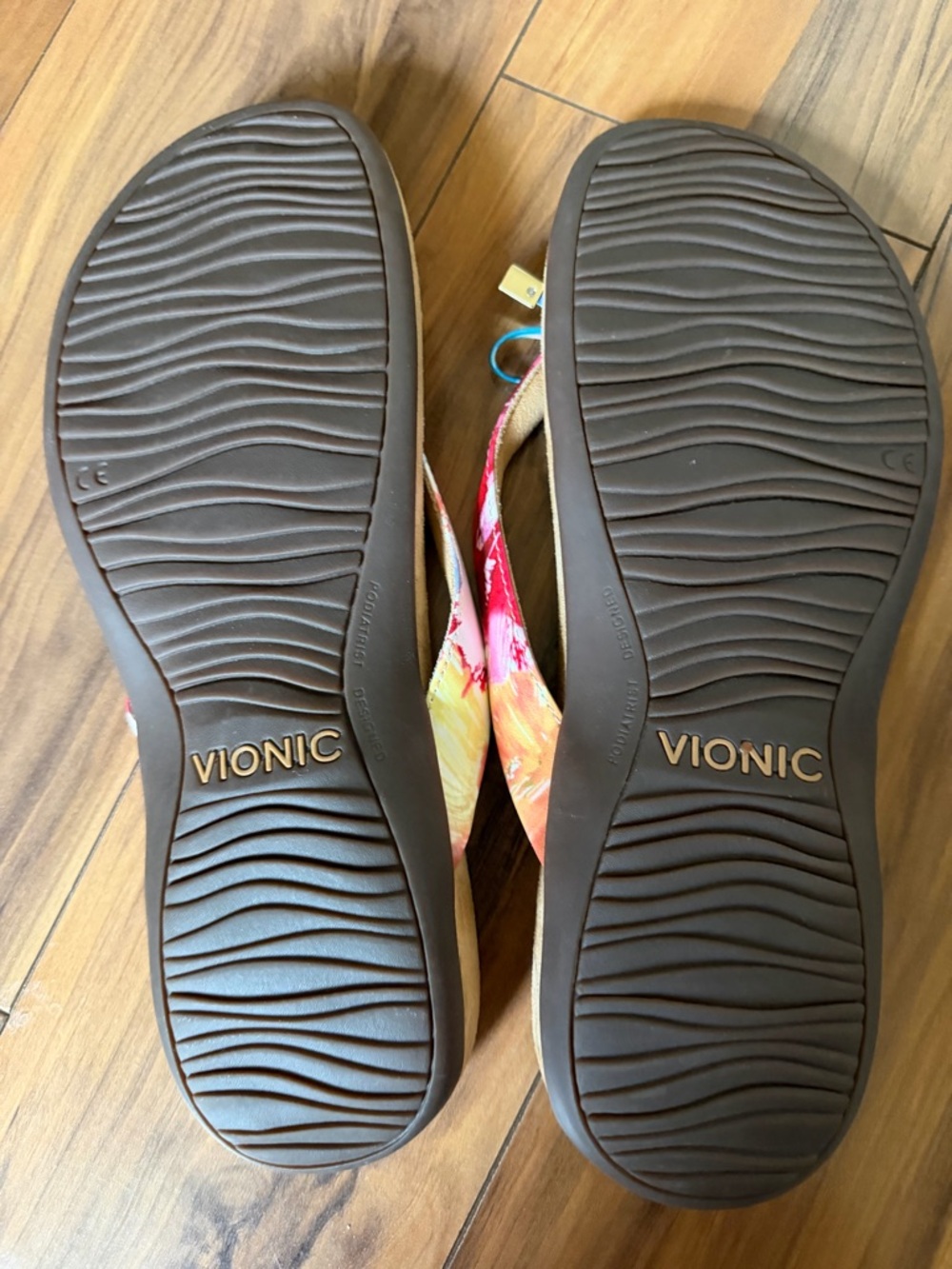 Vionic Bella Thong Sandals View 5